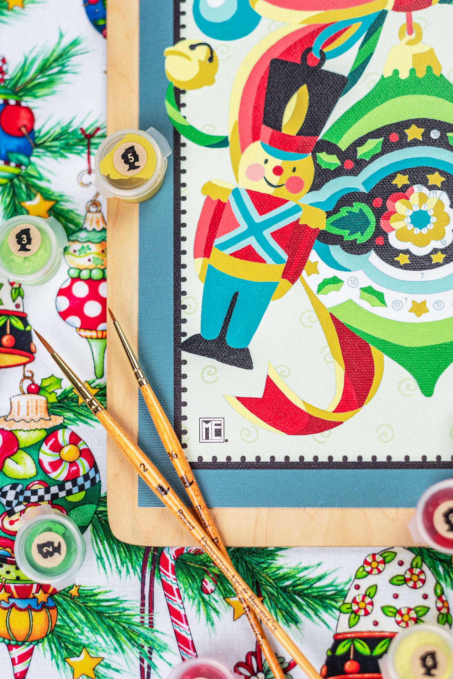 Very Mary Christmas | Mary Engelbreit 8x10 paint-by-number kit - Elle Crée