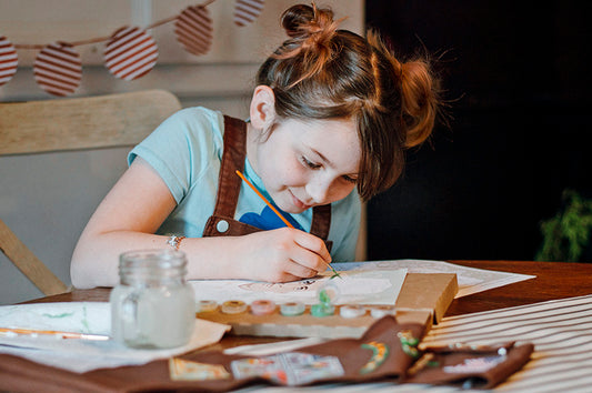 Juliette with Daisies | 8x10 paint-by-number kit - Elle Crée