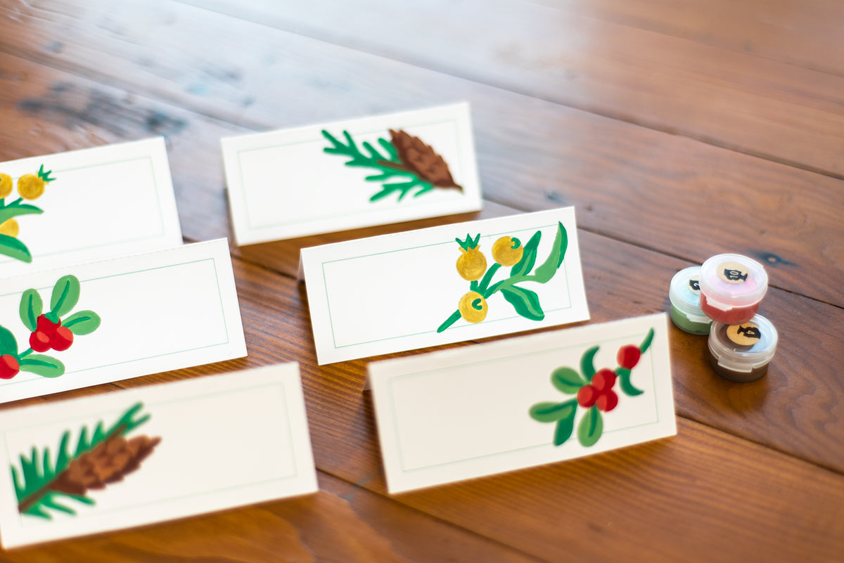 FREE Holiday Place Cards Printable Elle Cr e free-holiday-place-cards-printable-elle-cr-e